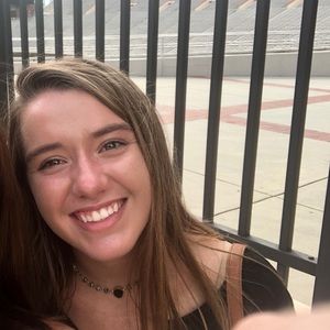 Meet your Posher, Ava